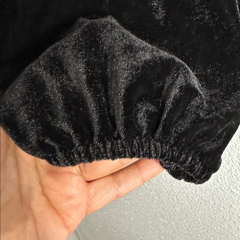 RACHEL ROY Black Velvet V-Neck wrap Blouse size M whimsical - Picture 6 of 7